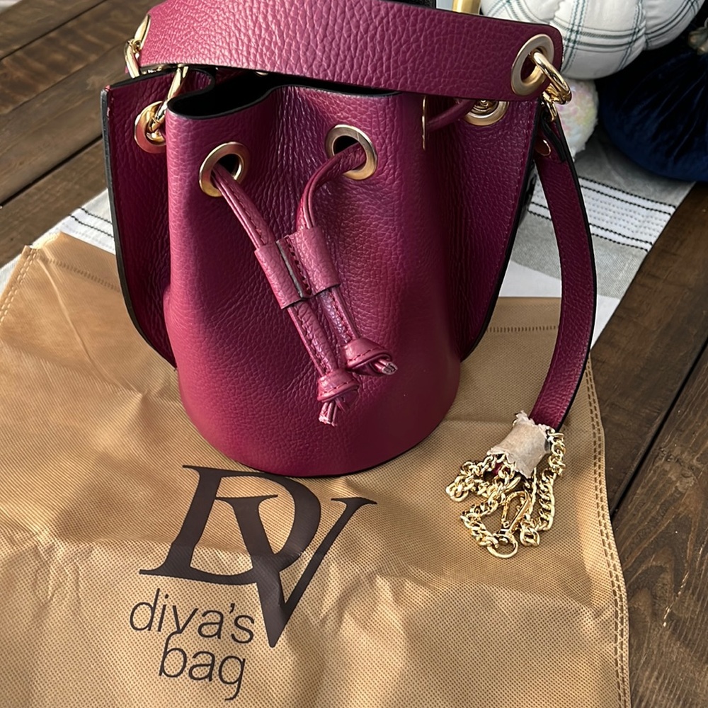 Diva’s Bag Small Purple Leather Bucket Handbag